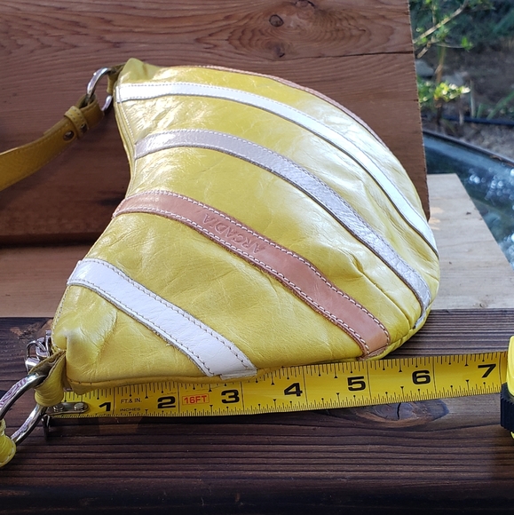 Arcadia Leather Funky Hobo Bag - Picture 3 of 16